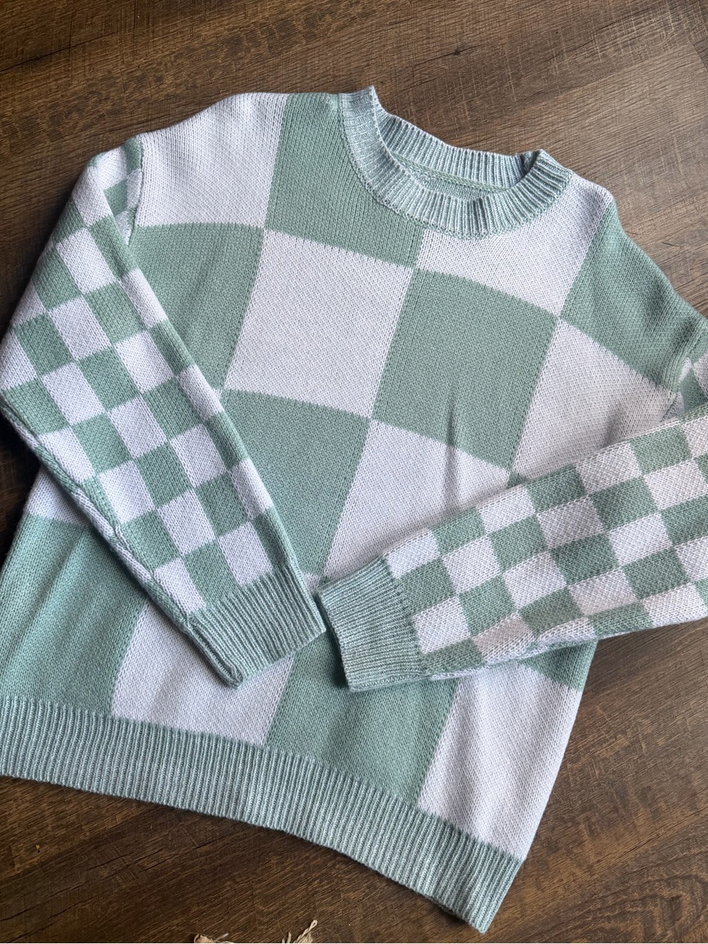 Women's Checker Crewneck Sweater in Mint and White Size Medium